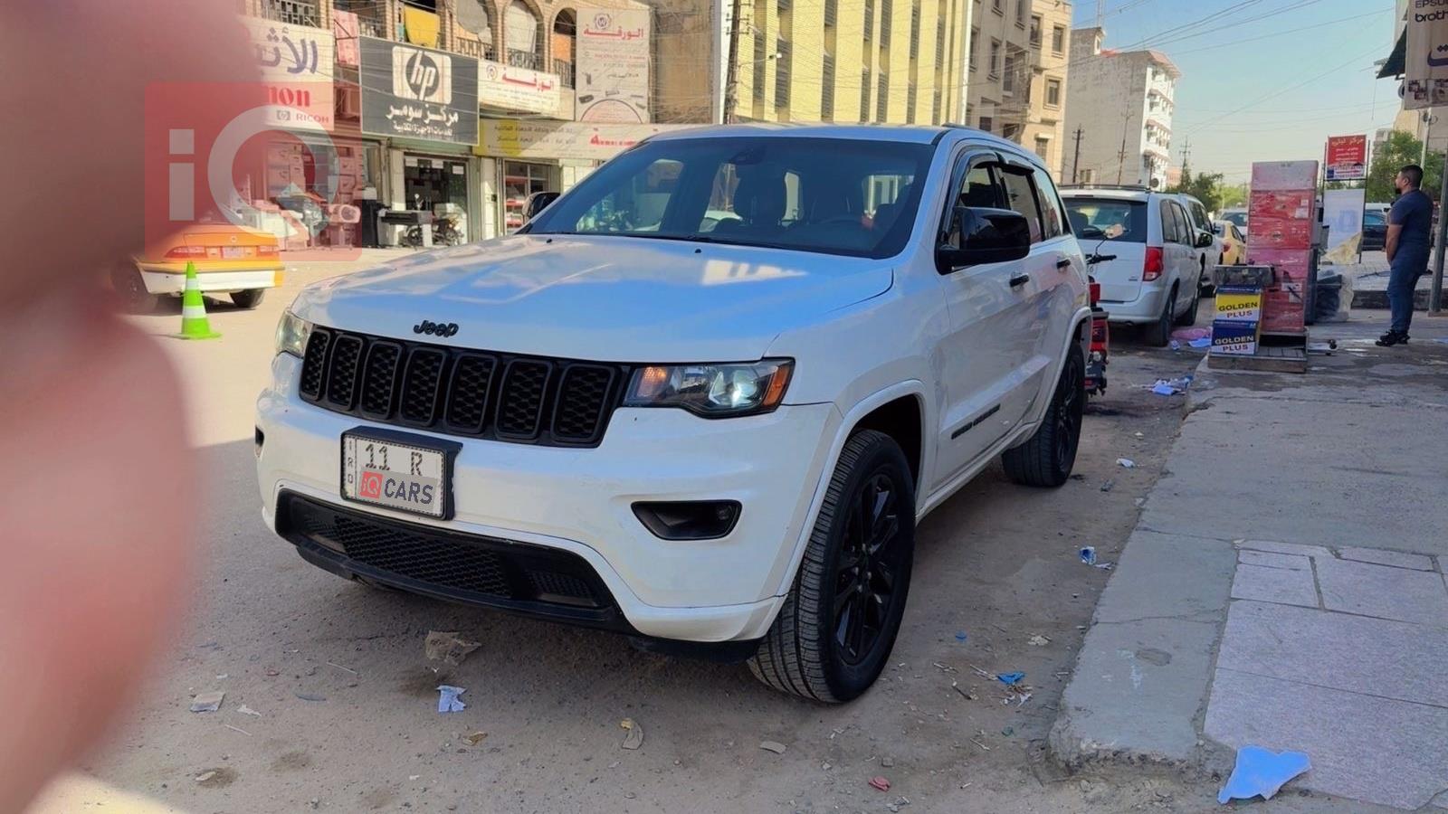 جیپ گراند شیرۆکی